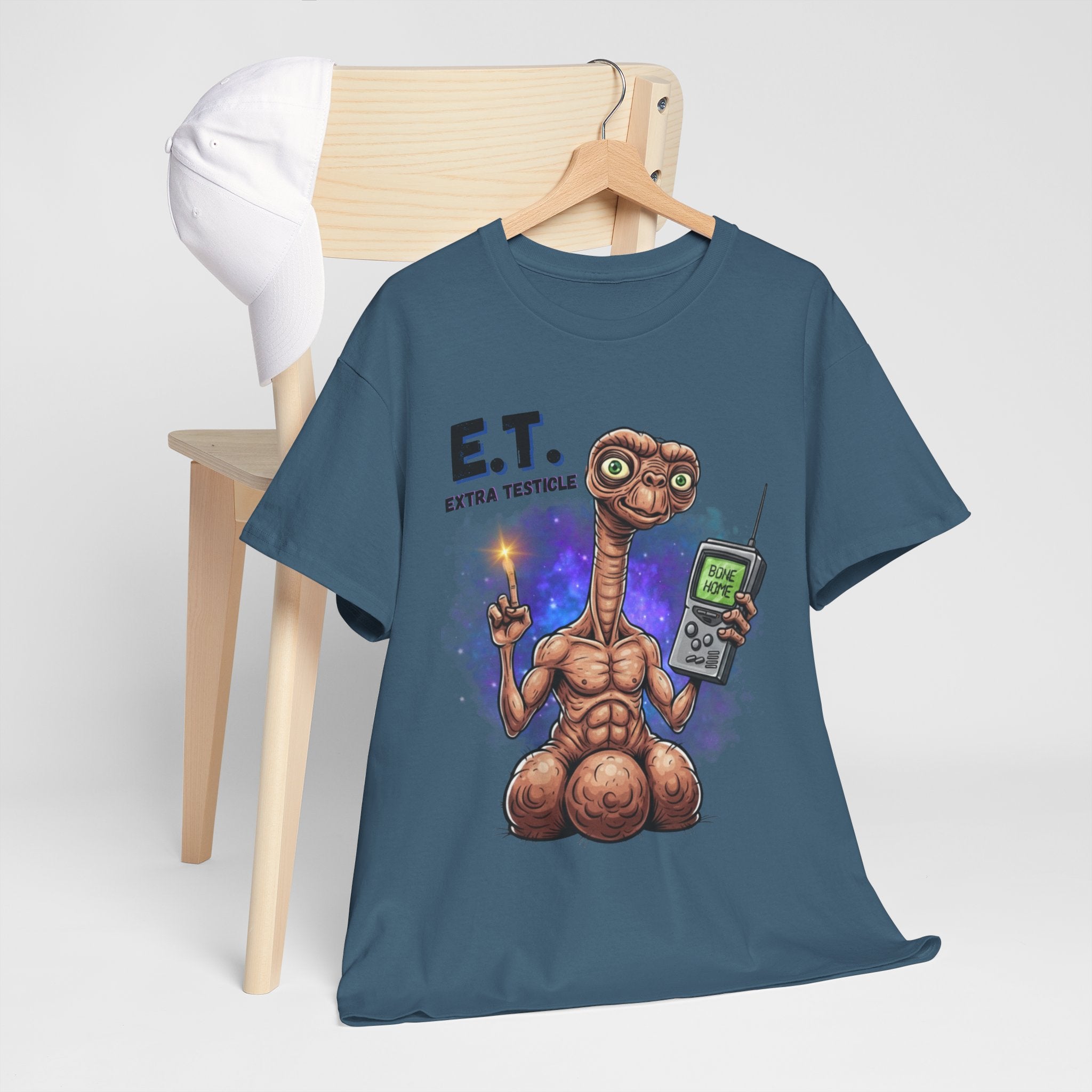 Retro Nostalgic Alien Illustration Tee | Sci-Fi Space Shirt