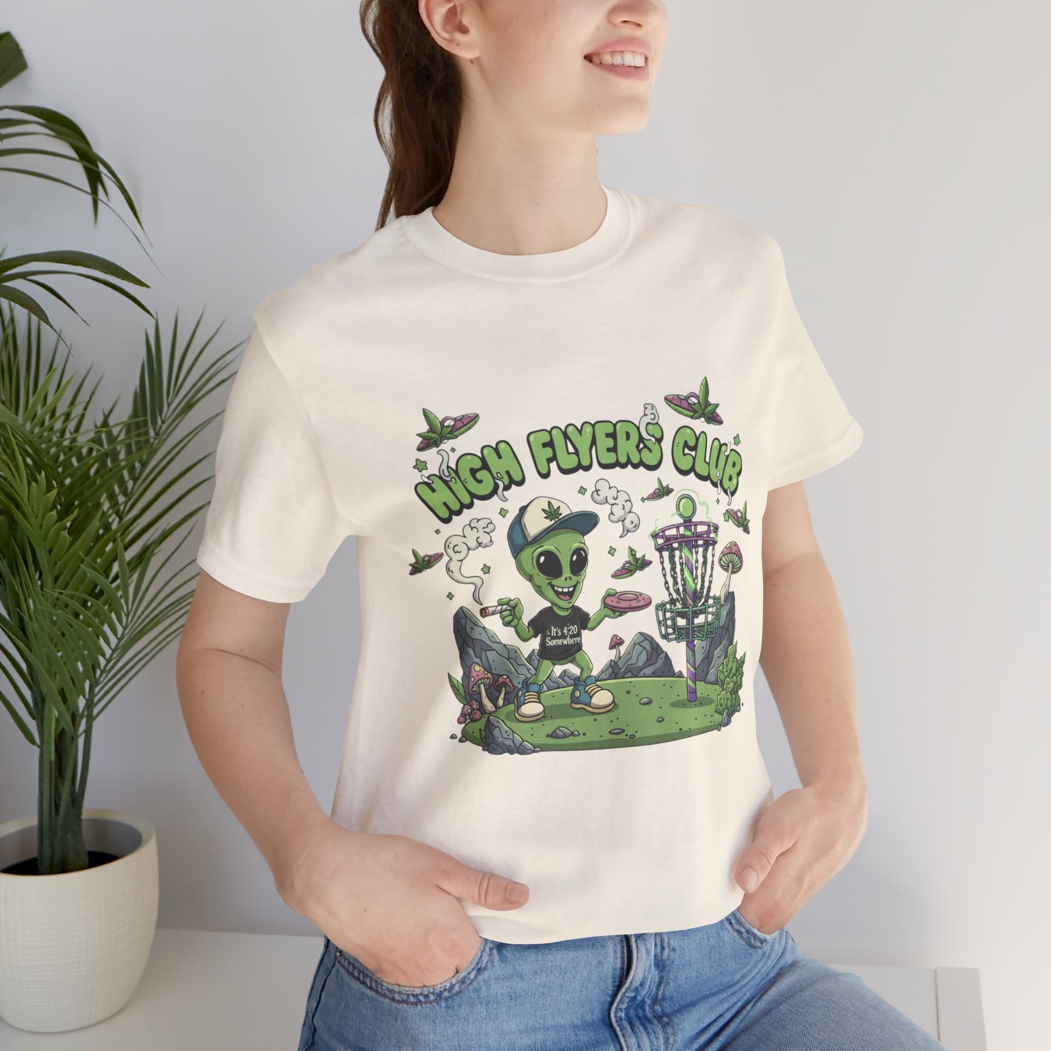 Stoner Alien High Flyers Disc Golf Tee, Funny Unique Space Tee, Cool Graphic Tee for Disc Golf Lovers, Gift for Sport Enthusiasts, Unique