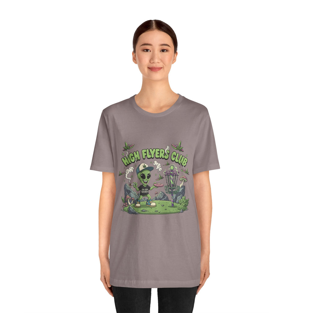 Stoner Alien High Flyers Disc Golf Tee, Funny Unique Space Tee, Cool Graphic Tee for Disc Golf Lovers, Gift for Sport Enthusiasts, Unique